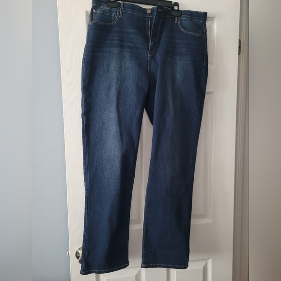 Curve Appeal jeans. Dark wash 30" inseam size 18 stretch - Picture 3 of 4